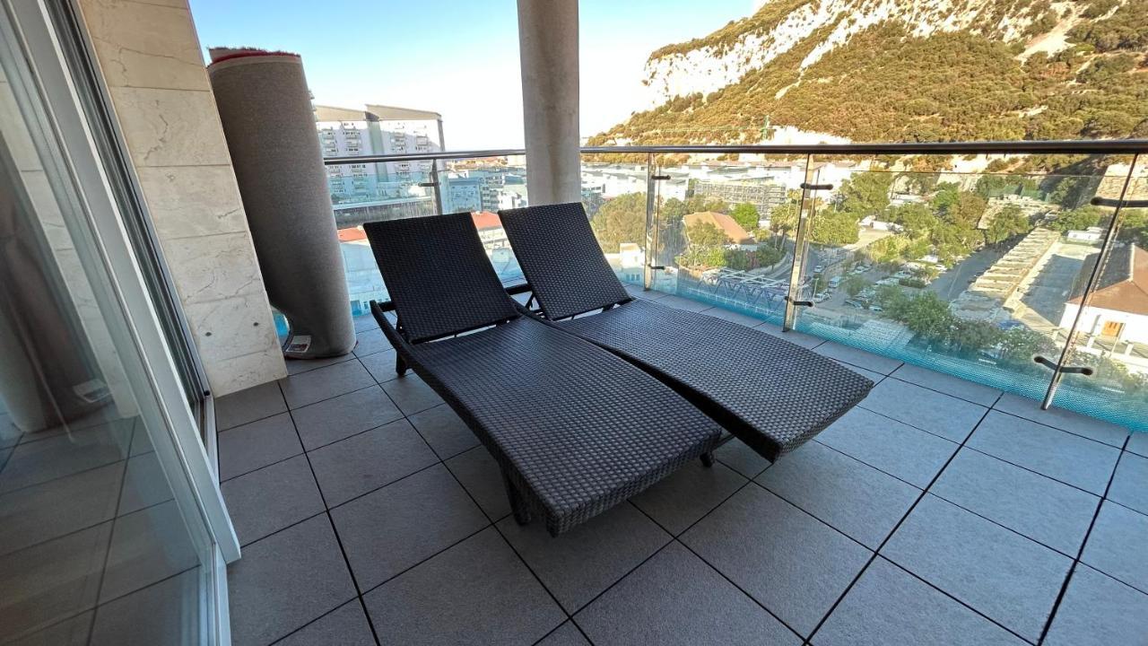 Ocean Village Luxury 2 Bed 2 Bath Apartment - Amazing Views - Pools And Jacuzzis Gibraltar Exterior foto